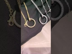 Χρυσαφένια κοσμήματα 18K χρυσού με μοντέρνο στυλ