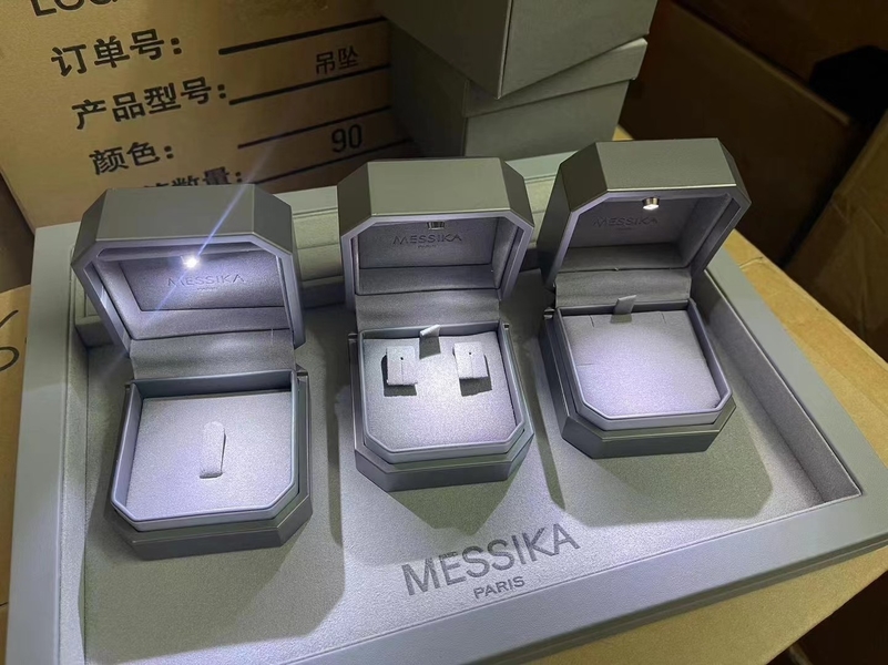 Κίνα καλύτερος 18K χρυσό δαχτυλίδι διαμαντιών στις πωλήσεις