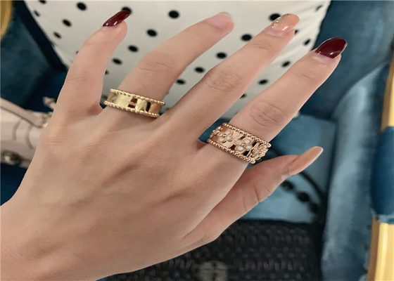 High End 18K Gold Diamond Ring Medium Model With Precious Clover Motifs
