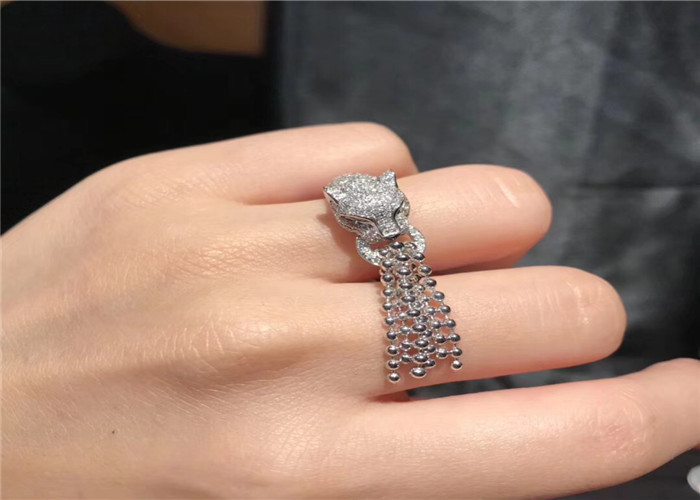 18K White Gold Panthere De Brand Ring With Exquisite Leopard Head Design