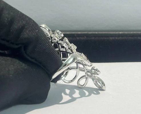 Προσαρμοσμένα κοσμήματα πολυτελείας με αποκλειστική εξατομίκευση μάρκας